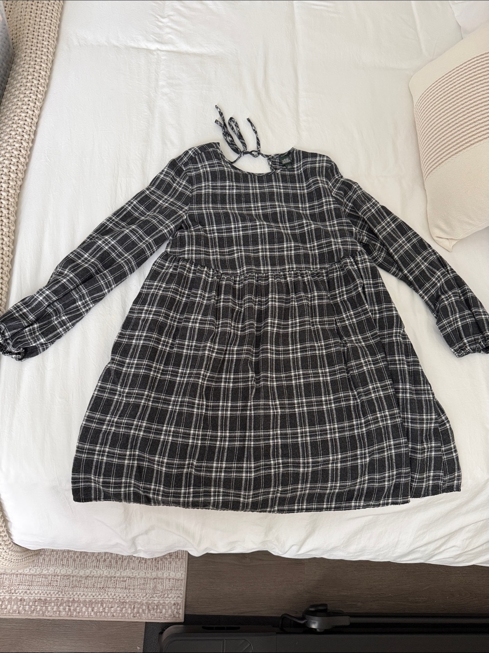 Wild Fable Gray and White Plaid Long-Sleeve Dress